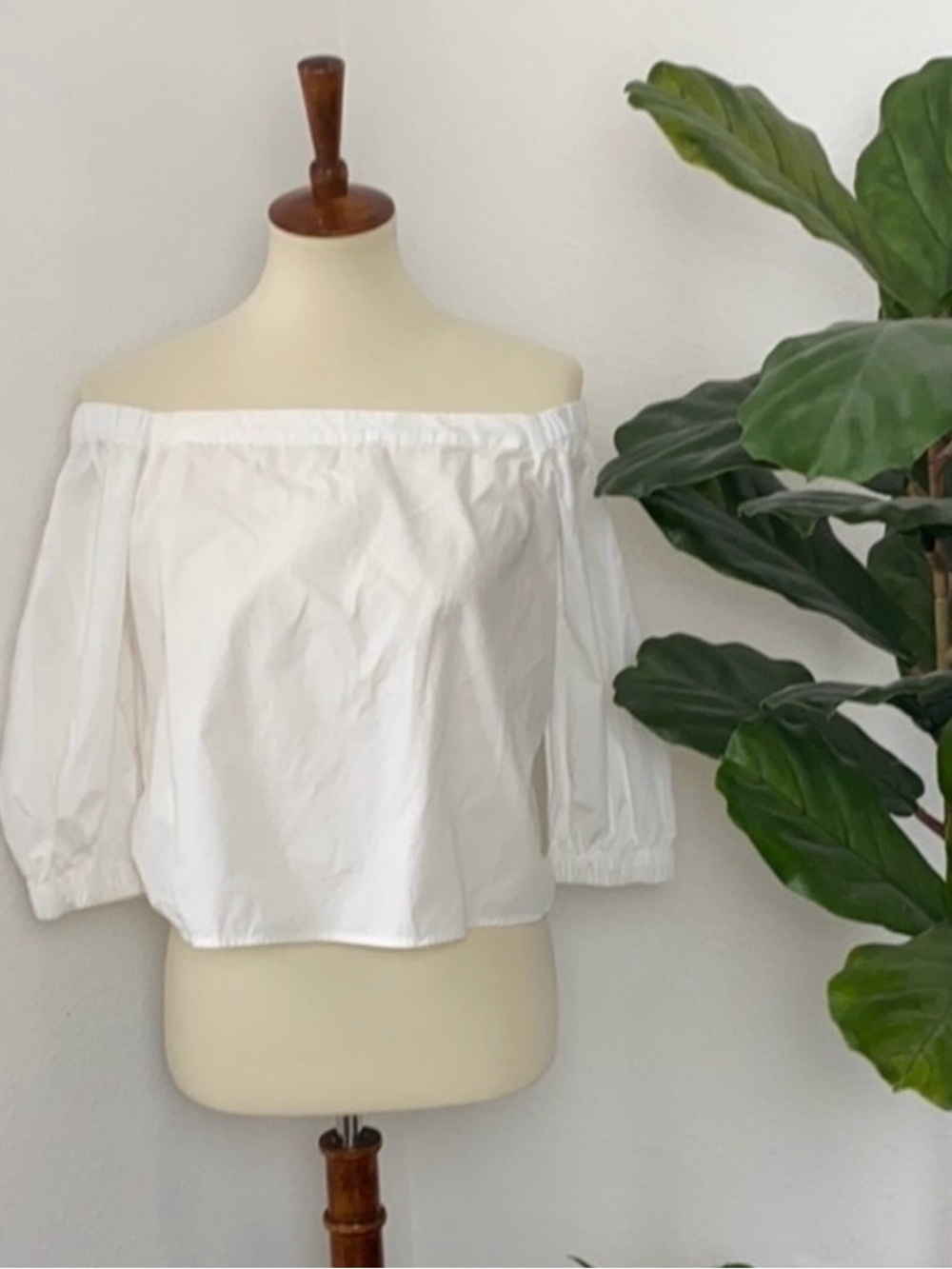 Cute Off the Shoulder Top - Picture 4 of 8